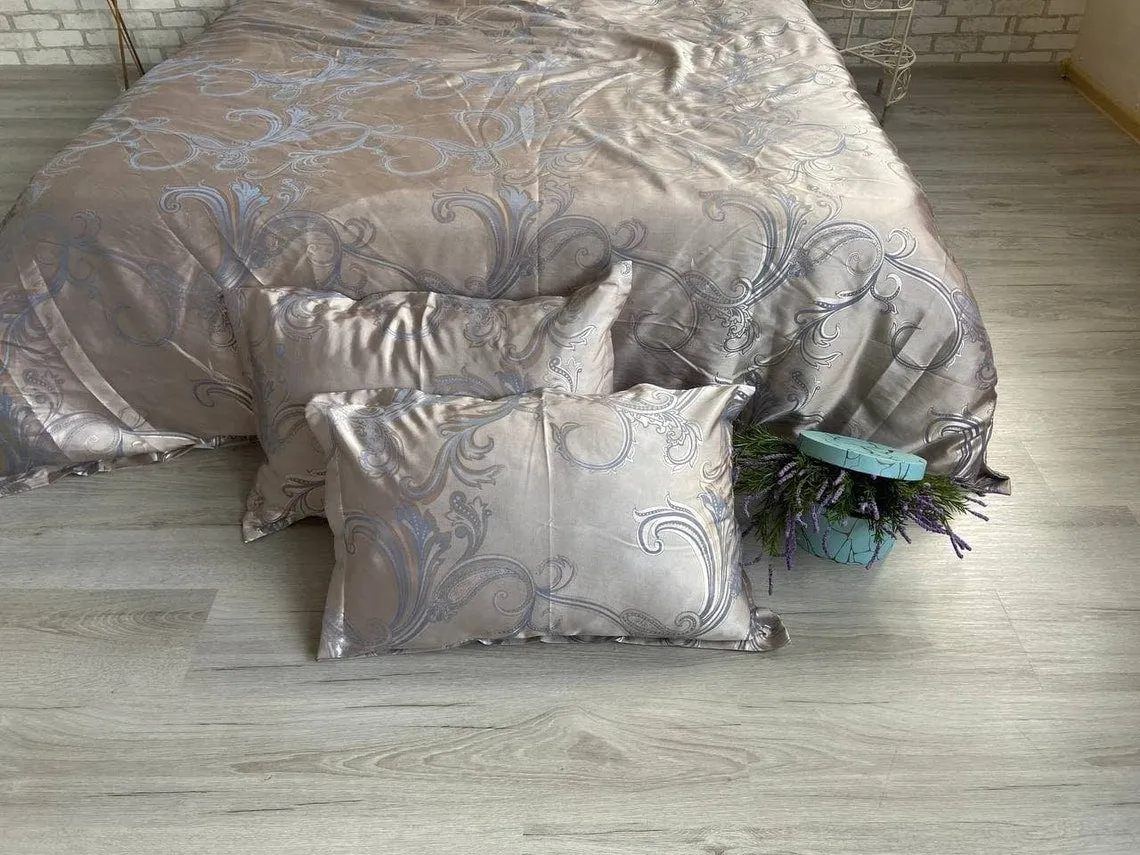 Beige Baroque Bedding Set