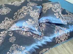Blue with pattern Bedding Set