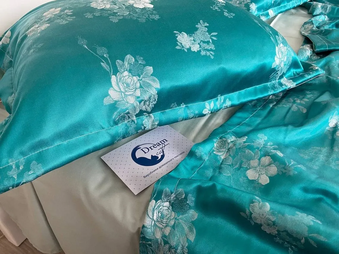 Emerald with silver flowers Bedding Set
