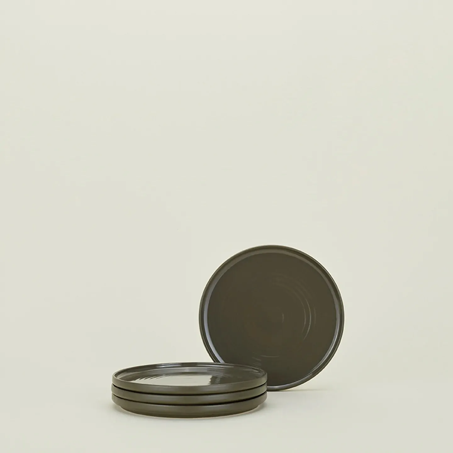 Essential Dinnerware | 16 Piece Set (Olive)