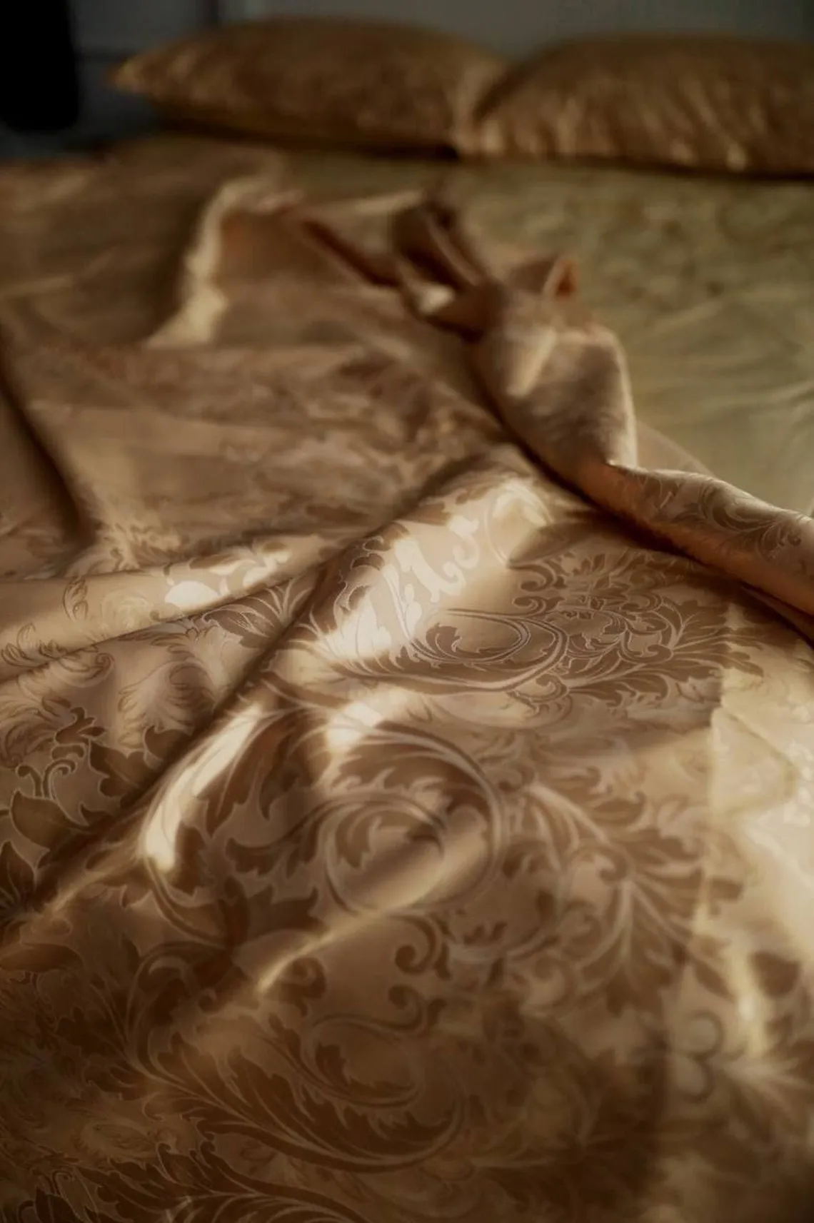 Golden Bedding Set