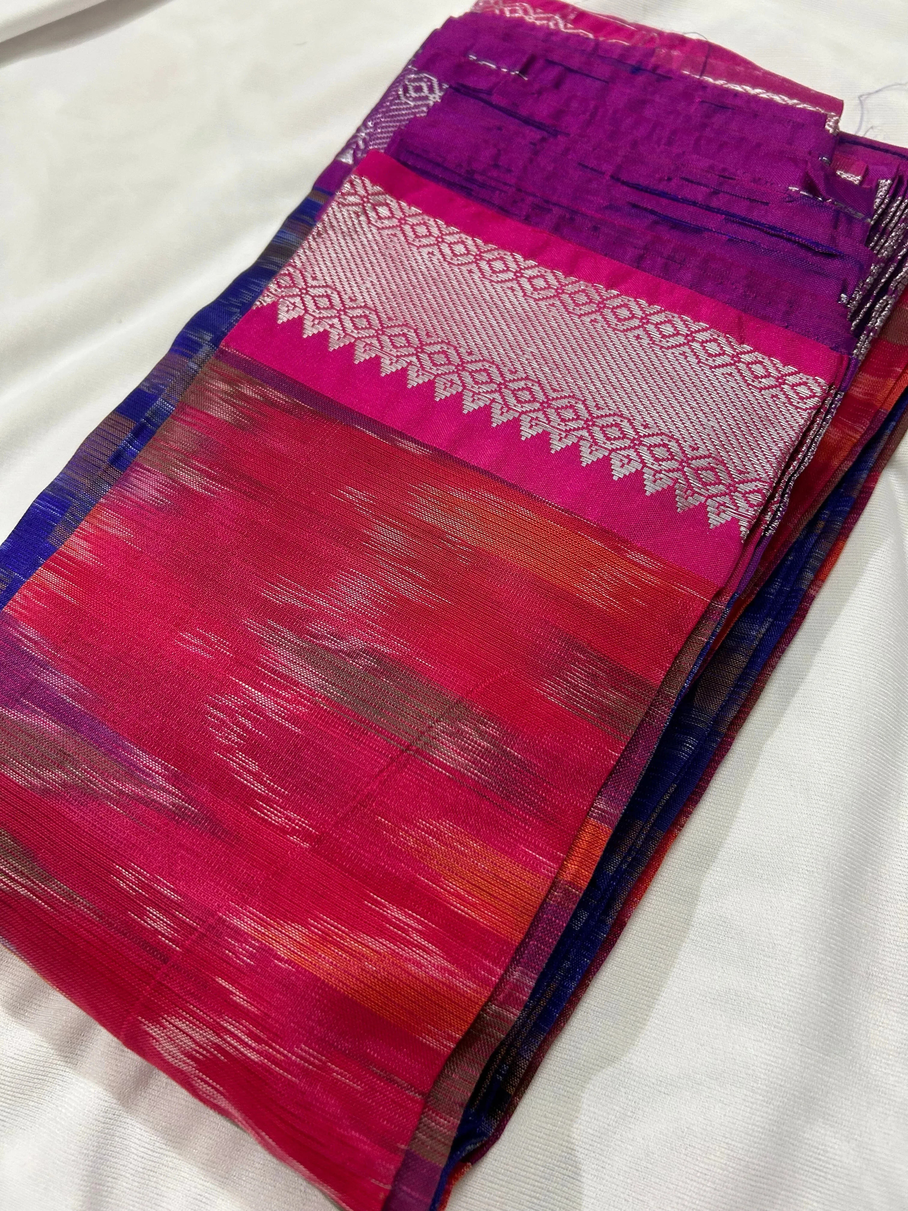 Mangalgiri Silk Saree with Contrast Blouse #
