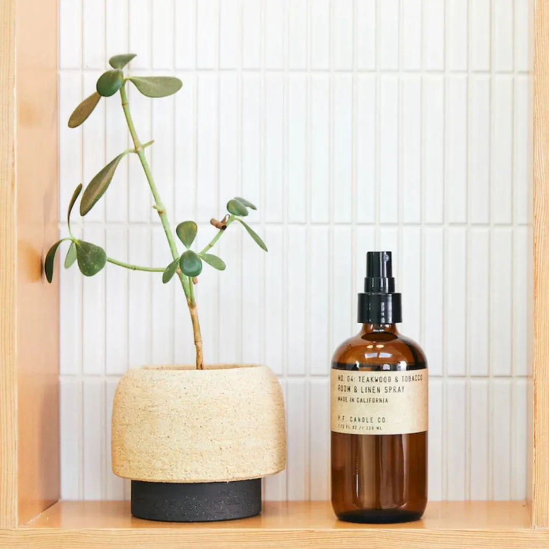 Room & Linen Spray (Teakwood & Tobacco)
