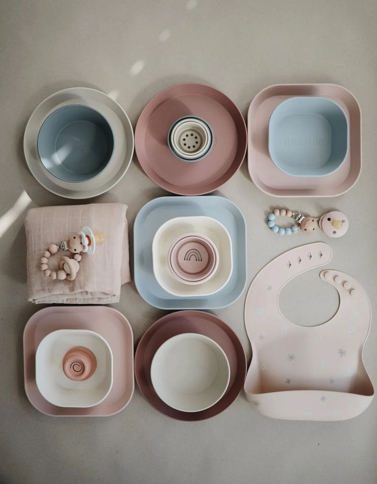 Square Dinnerware Plates, Set of 2 (Blush)