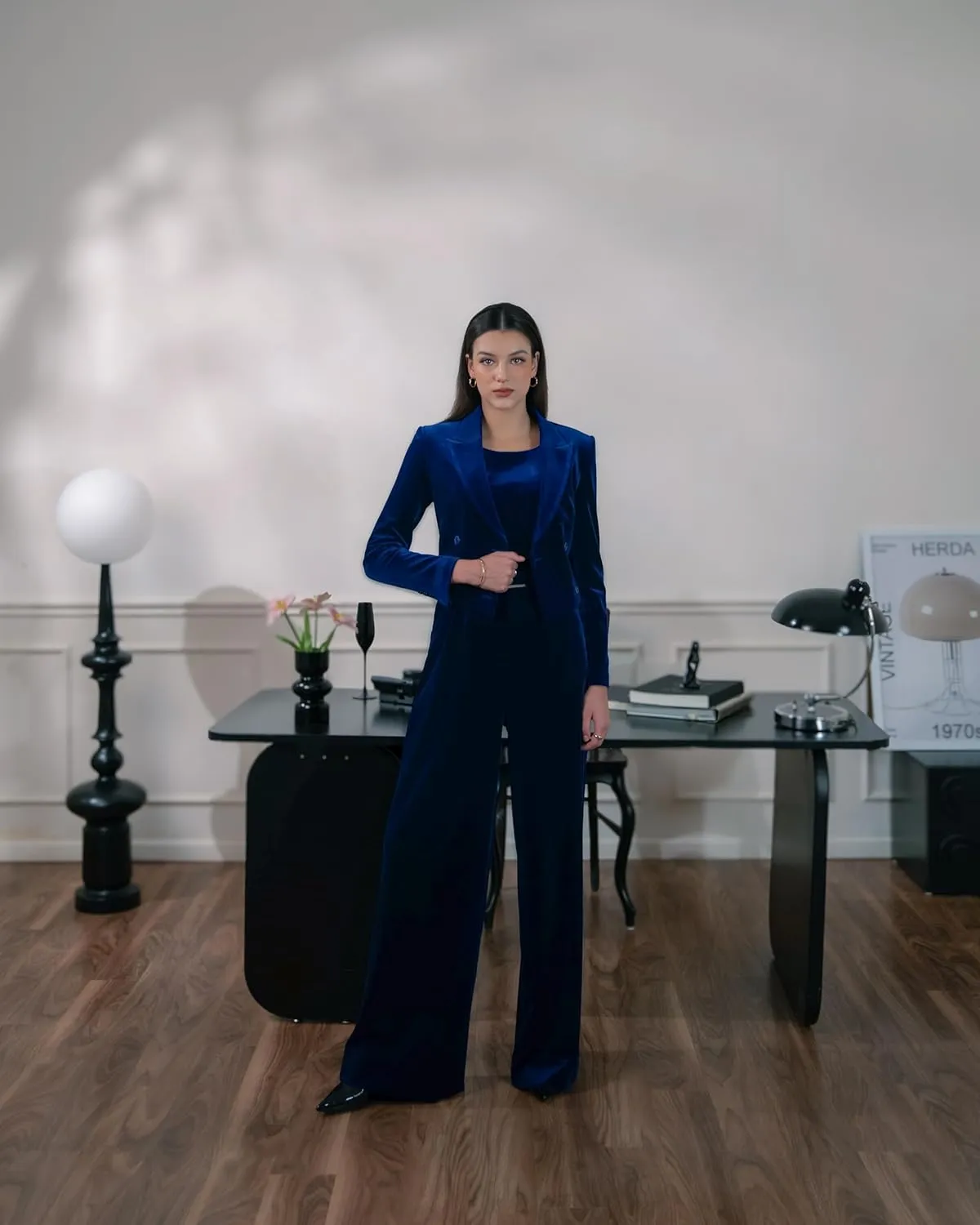 Women's Cropped Velvet Blazer  Elegant Open Front Dressy Jacket with Long Sleeves, Business Casual Blazer for Work